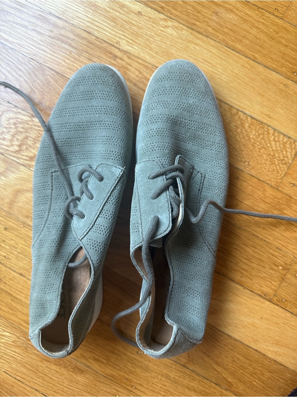 Born Women's Suede Lace-Up Flats in Light Green